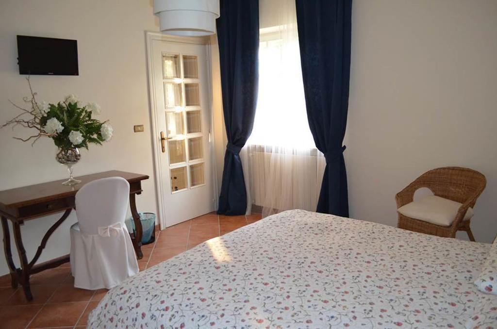 Agriturismo Villa Palentina 스쿠르콜라 마르시카나 객실 사진